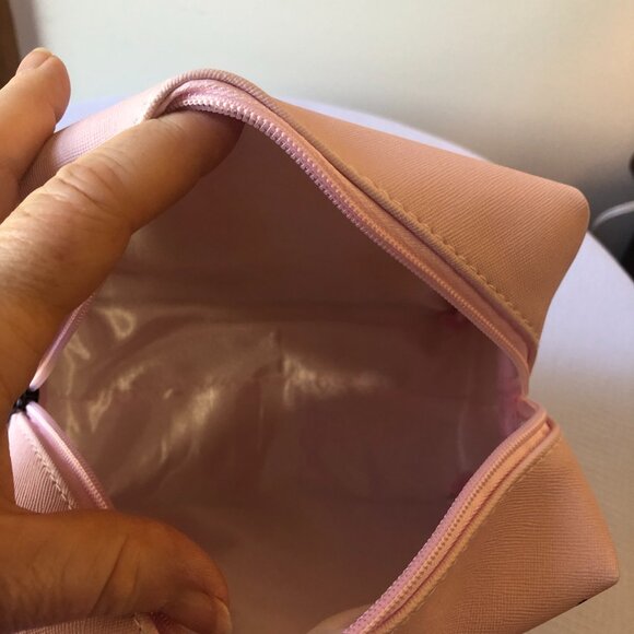 NWT - The Creme Shop x Disney Mickey & Minnie Mouse Travel Pouch - Picture 9 of 10